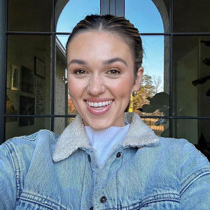 Meet your Posher, Esther